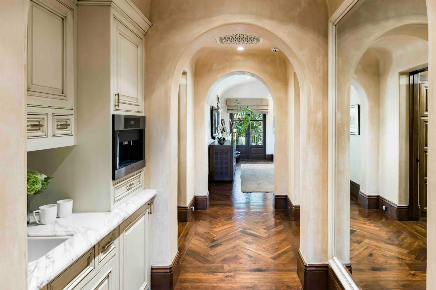 Detail Gallery Image 17 of 52 For 35 Barry Ln, Atherton,  CA 94027 - 7 Beds | 8/2 Baths