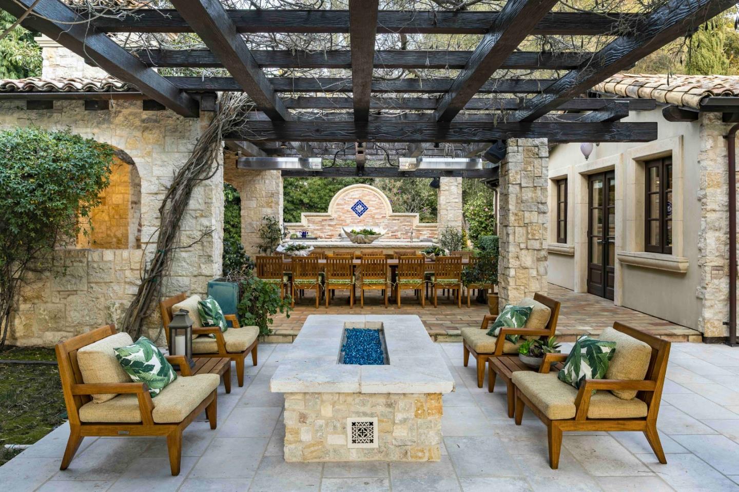 Detail Gallery Image 42 of 52 For 35 Barry Ln, Atherton,  CA 94027 - 7 Beds | 8/2 Baths