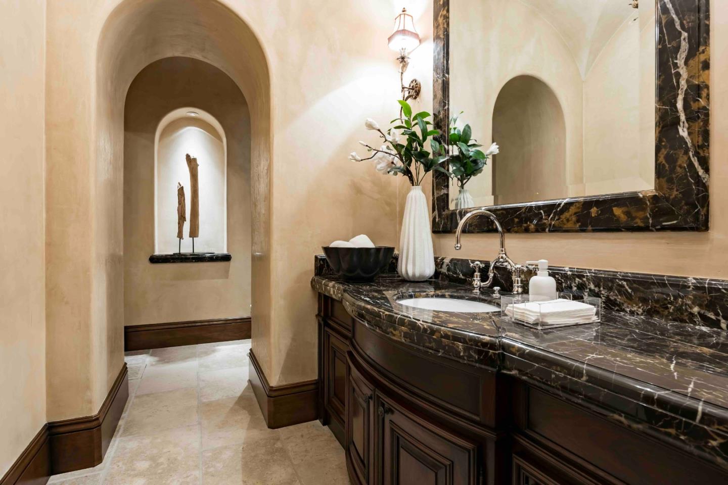 Detail Gallery Image 8 of 52 For 35 Barry Ln, Atherton,  CA 94027 - 7 Beds | 8/2 Baths