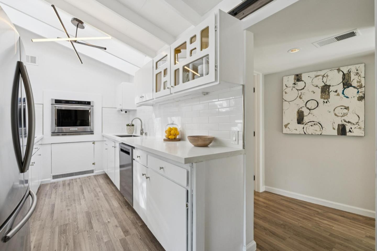 Detail Gallery Image 9 of 20 For 76 Old Spanish Trl, Portola Valley,  CA 94028 - 2 Beds | 2 Baths