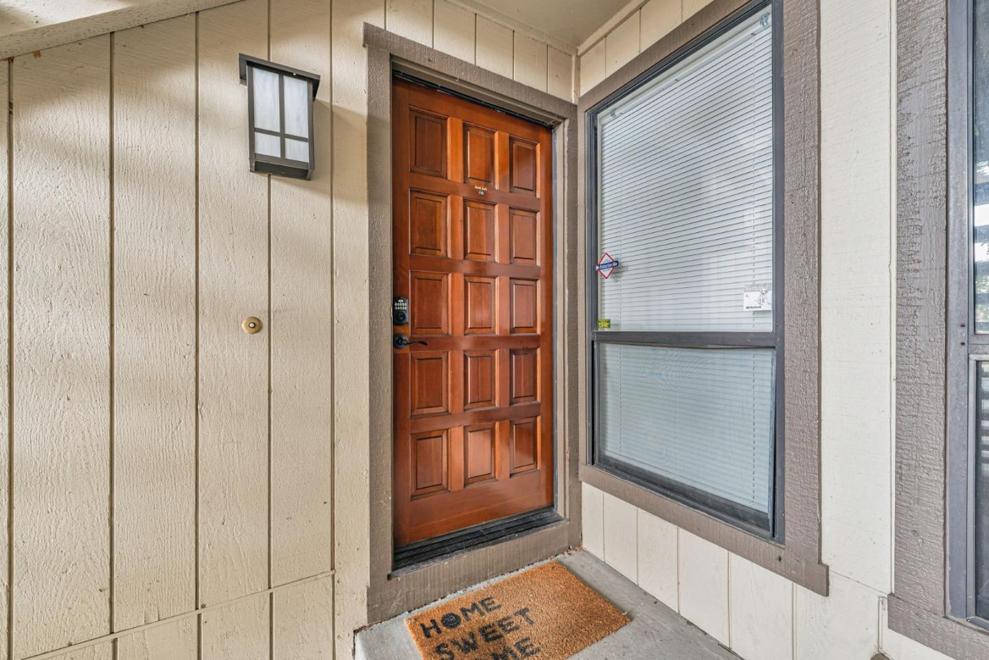 Detail Gallery Image 2 of 15 For 1427 Alma Loop, San Jose,  CA 95125 - 2 Beds | 2 Baths