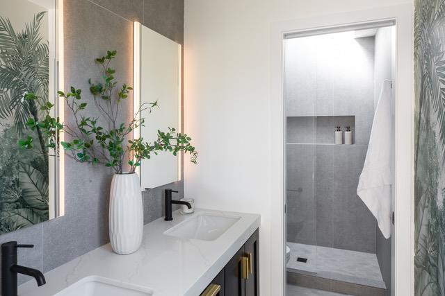 Detail Gallery Image 12 of 36 For 1541 Hull Dr, San Carlos,  CA 94070 - 4 Beds | 2/1 Baths