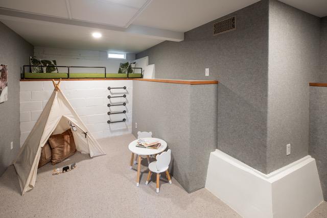 Detail Gallery Image 23 of 36 For 1541 Hull Dr, San Carlos,  CA 94070 - 4 Beds | 2/1 Baths