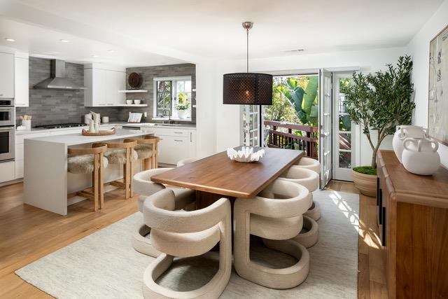 Detail Gallery Image 3 of 36 For 1541 Hull Dr, San Carlos,  CA 94070 - 4 Beds | 2/1 Baths