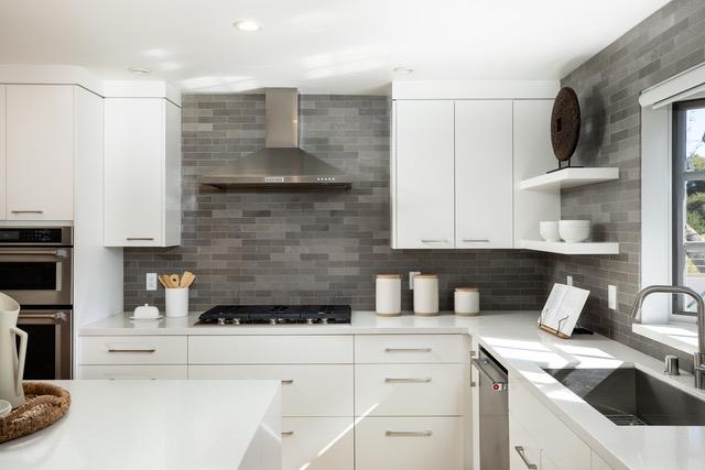 Detail Gallery Image 4 of 36 For 1541 Hull Dr, San Carlos,  CA 94070 - 4 Beds | 2/1 Baths