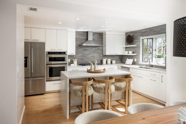 Detail Gallery Image 6 of 36 For 1541 Hull Dr, San Carlos,  CA 94070 - 4 Beds | 2/1 Baths