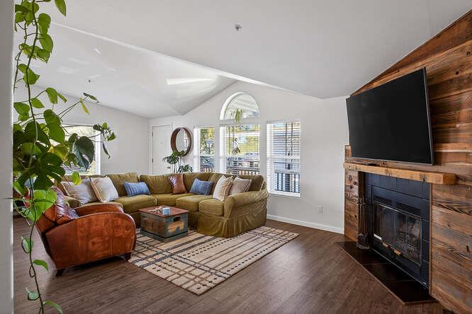 Detail Gallery Image 15 of 44 For 13906 Monte Del Oro #70,  Castroville,  CA 95012 - 3 Beds | 2 Baths