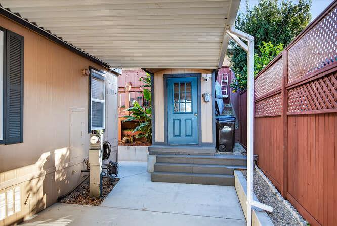 Detail Gallery Image 4 of 44 For 13906 Monte Del Oro #70,  Castroville,  CA 95012 - 3 Beds | 2 Baths