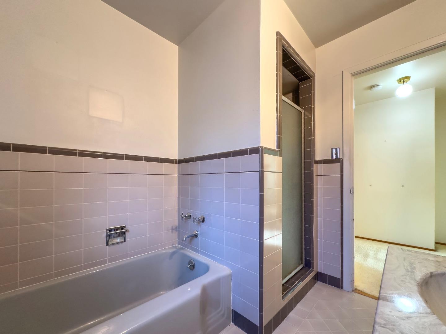 Detail Gallery Image 16 of 33 For 642 14th Ave, Menlo Park,  CA 94025 - 2 Beds | 1/1 Baths