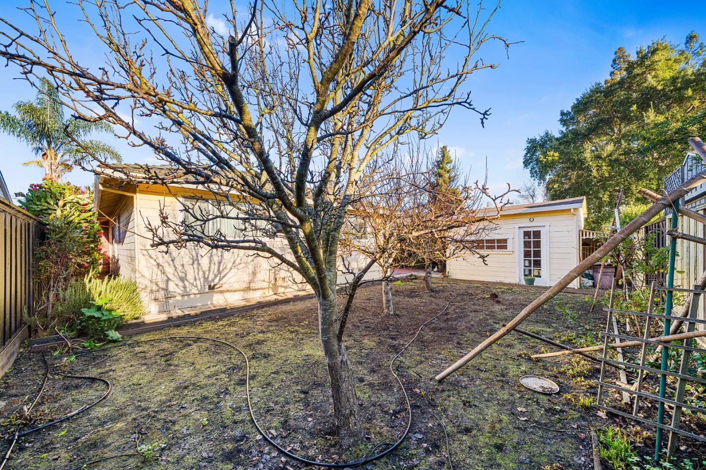 Detail Gallery Image 28 of 33 For 642 14th Ave, Menlo Park,  CA 94025 - 2 Beds | 1/1 Baths