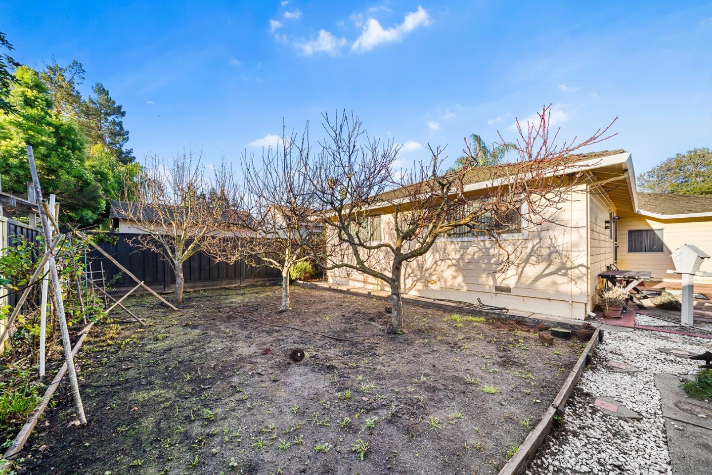 Detail Gallery Image 29 of 33 For 642 14th Ave, Menlo Park,  CA 94025 - 2 Beds | 1/1 Baths