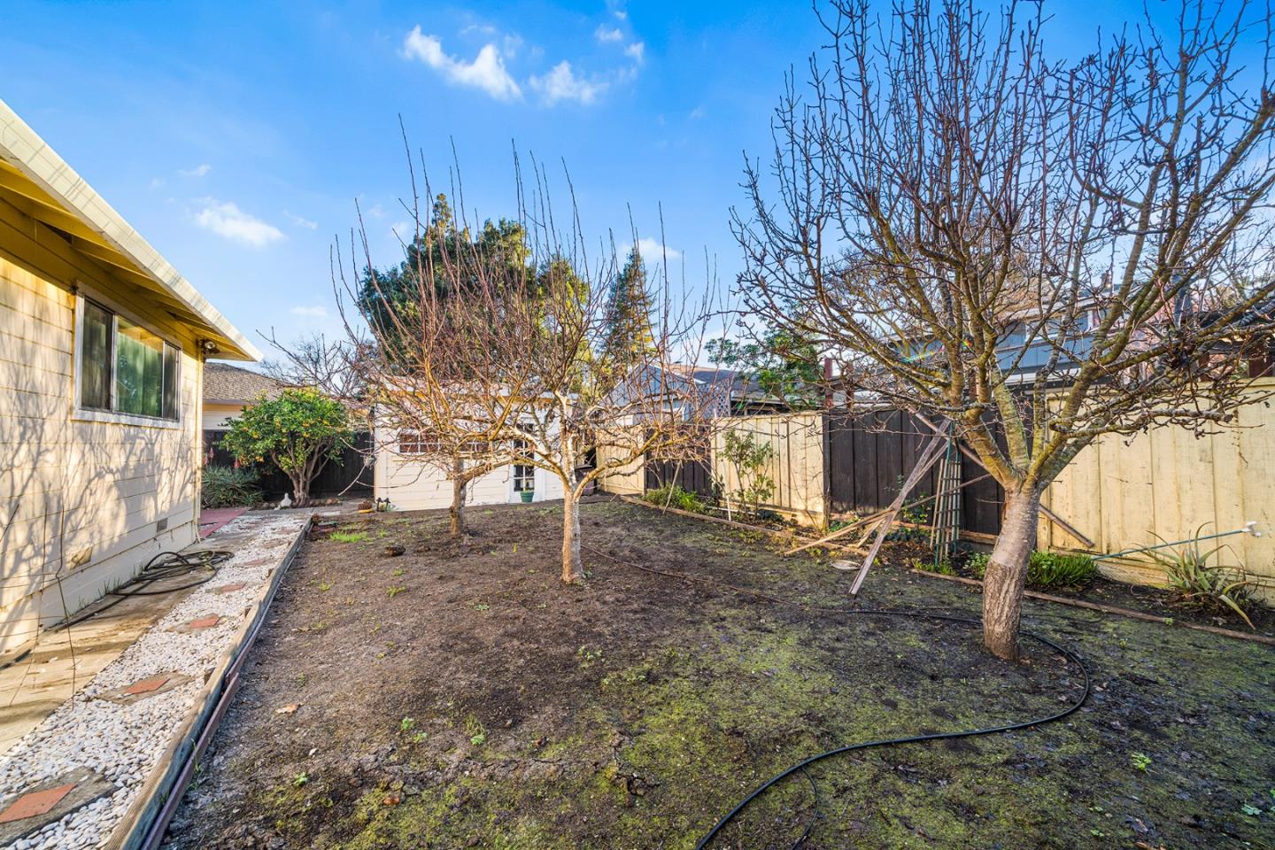 Detail Gallery Image 31 of 33 For 642 14th Ave, Menlo Park,  CA 94025 - 2 Beds | 1/1 Baths