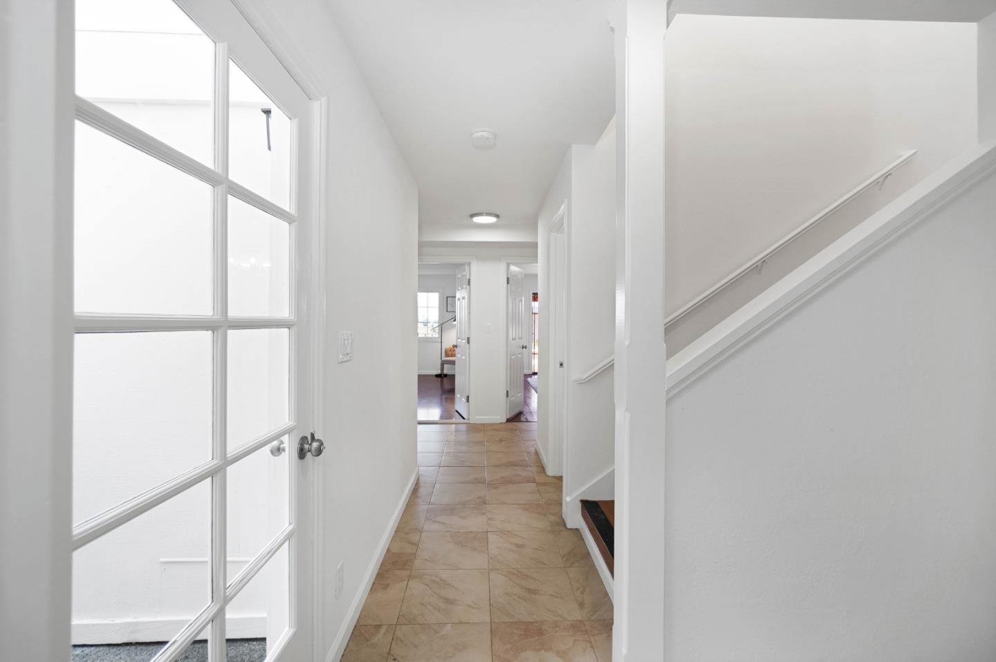 Detail Gallery Image 11 of 31 For 584 Hillside Blvd, Daly City,  CA 94014 - 4 Beds | 2/1 Baths