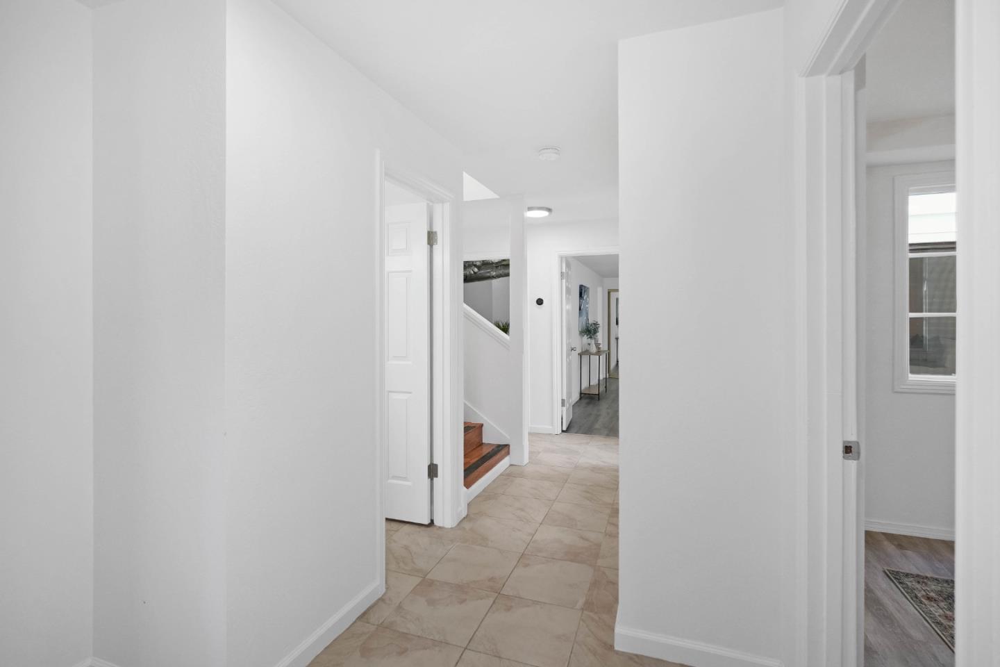 Detail Gallery Image 19 of 31 For 584 Hillside Blvd, Daly City,  CA 94014 - 4 Beds | 2/1 Baths
