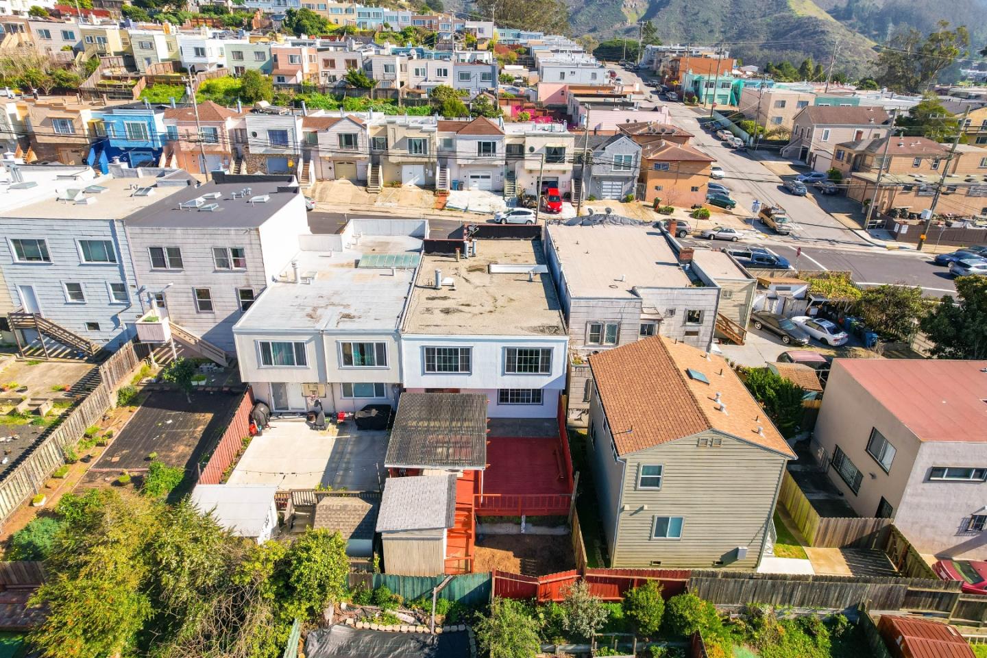 Detail Gallery Image 26 of 31 For 584 Hillside Blvd, Daly City,  CA 94014 - 4 Beds | 2/1 Baths