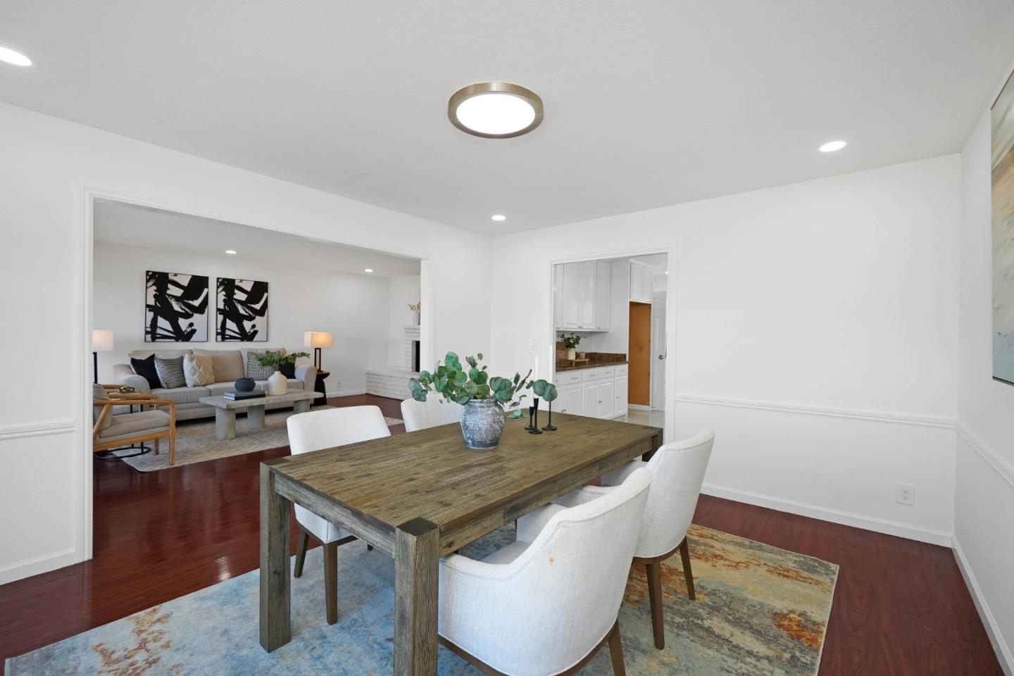 Detail Gallery Image 5 of 31 For 584 Hillside Blvd, Daly City,  CA 94014 - 4 Beds | 2/1 Baths