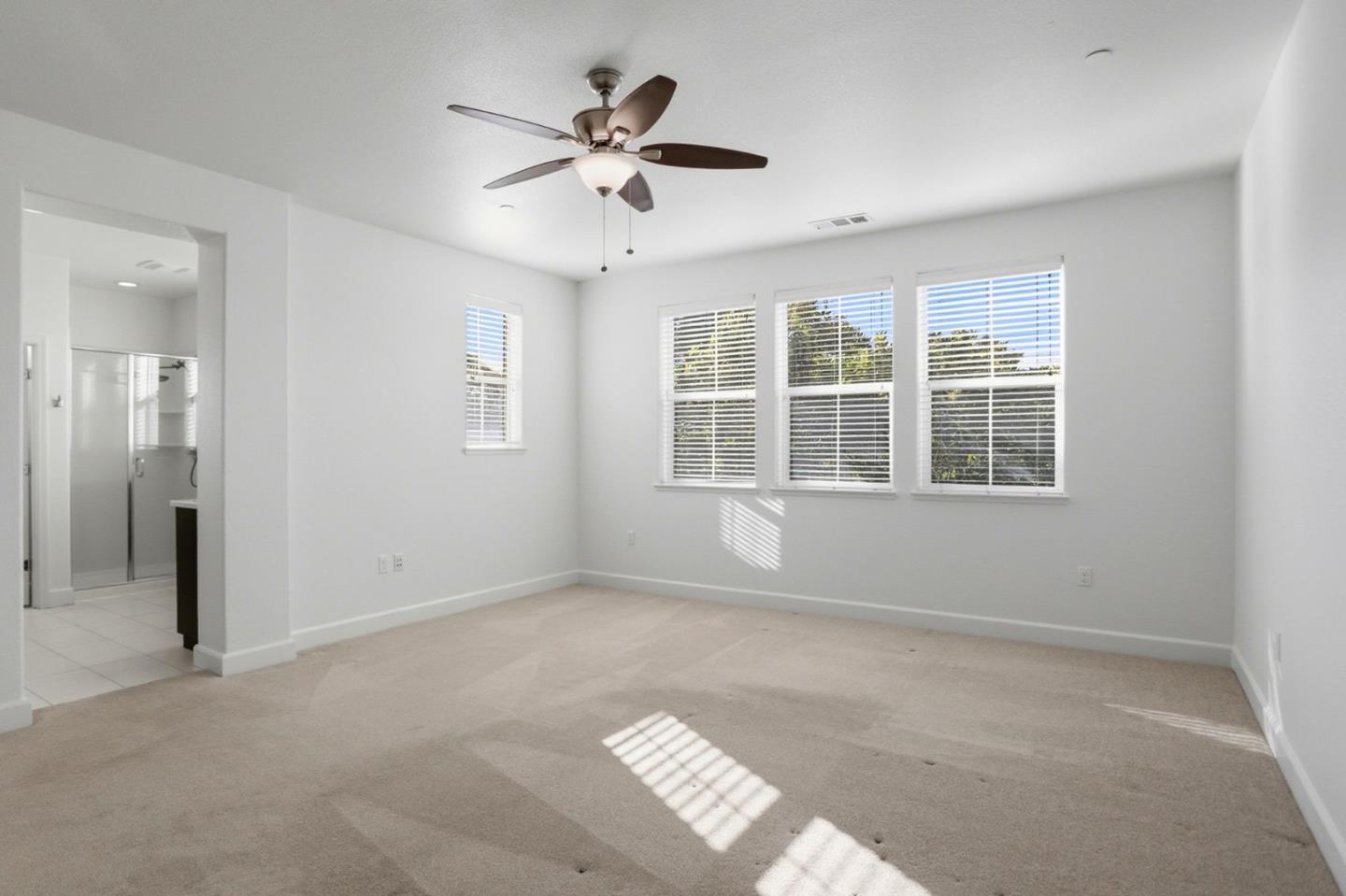 Detail Gallery Image 13 of 29 For 5003 3rd Ave, Marina,  CA 93933 - 3 Beds | 2/1 Baths