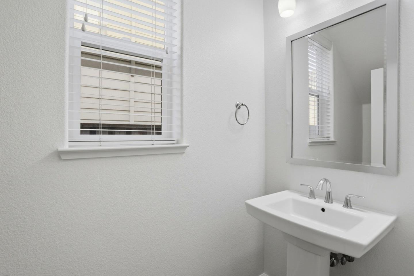 Detail Gallery Image 21 of 29 For 5003 3rd Ave, Marina,  CA 93933 - 3 Beds | 2/1 Baths