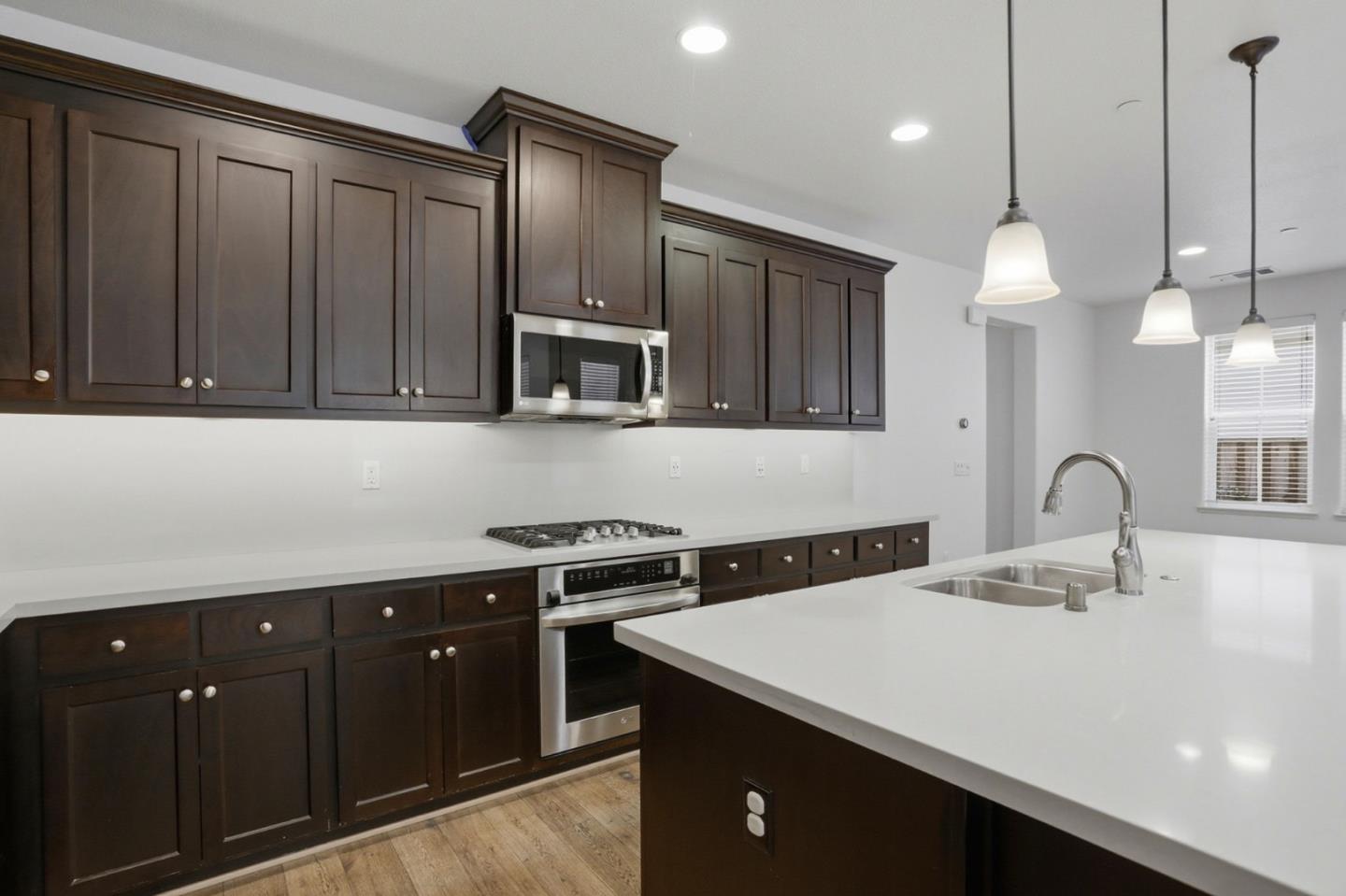 Detail Gallery Image 7 of 29 For 5003 3rd Ave, Marina,  CA 93933 - 3 Beds | 2/1 Baths