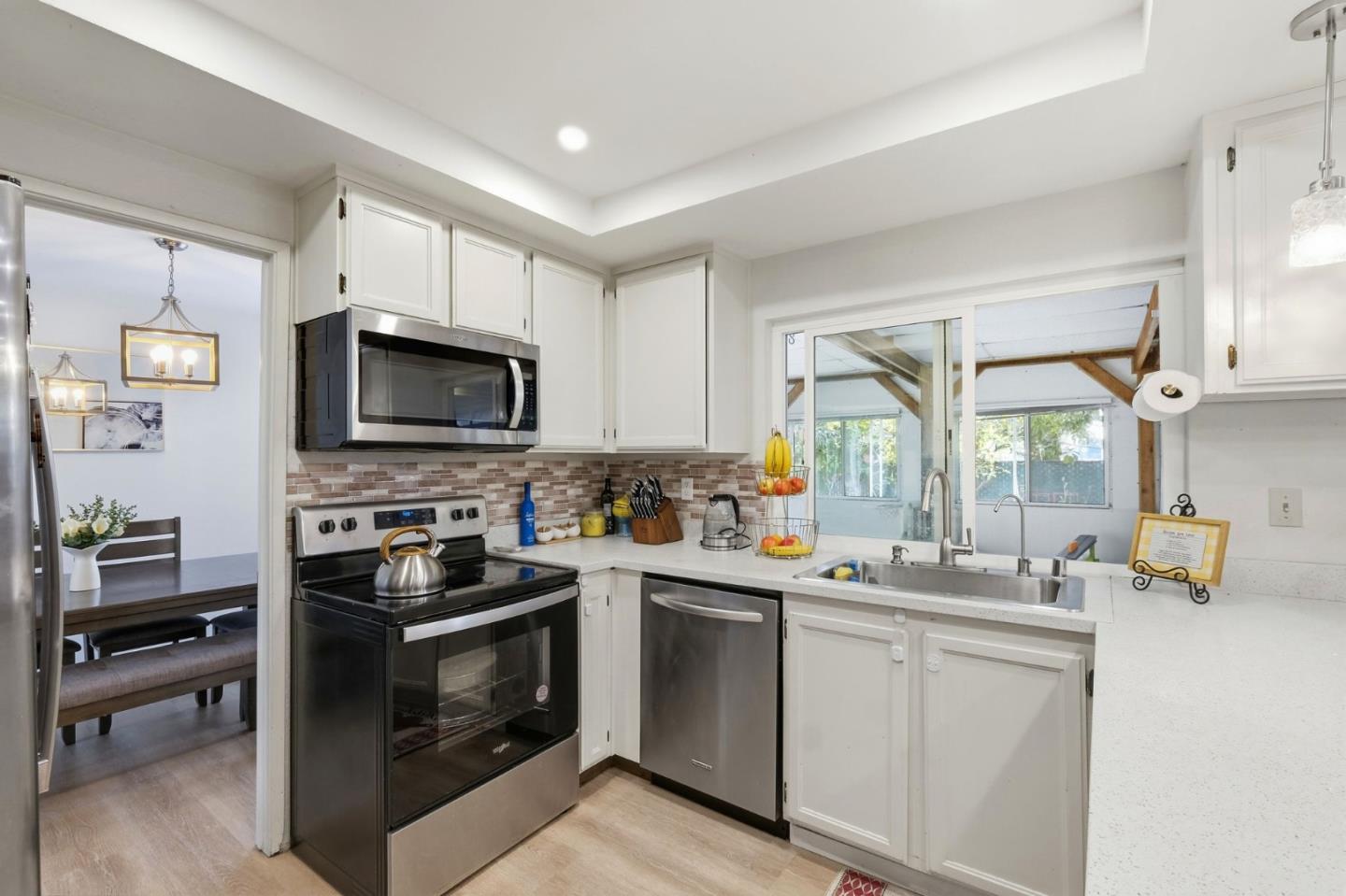 Detail Gallery Image 11 of 42 For 1729 Sherman Dr, Union City,  CA 94587 - 4 Beds | 3 Baths