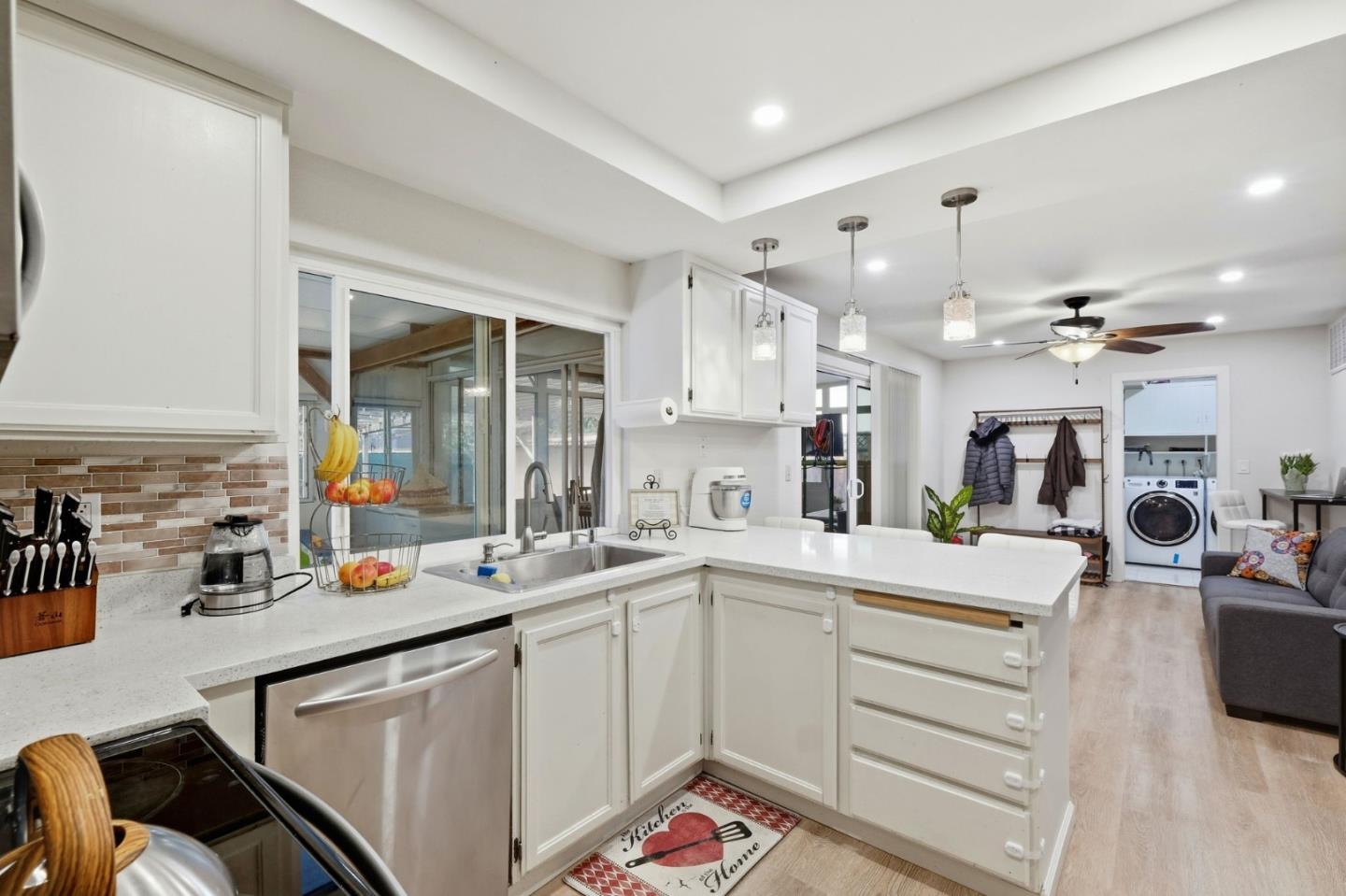 Detail Gallery Image 12 of 42 For 1729 Sherman Dr, Union City,  CA 94587 - 4 Beds | 3 Baths