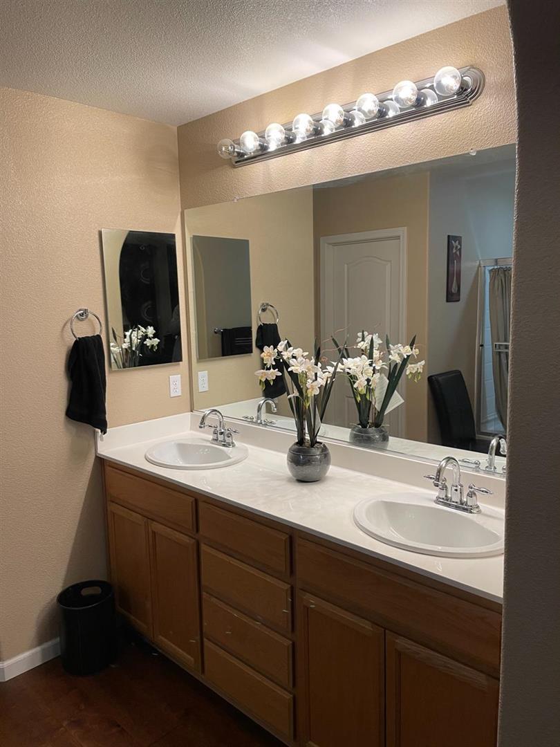 Detail Gallery Image 17 of 21 For 1744 Bella Largo Dr, Stockton,  CA 95206 - 3 Beds | 3 Baths