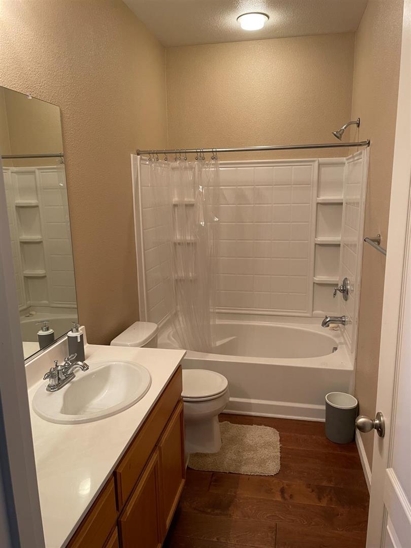 Detail Gallery Image 20 of 21 For 1744 Bella Largo Dr, Stockton,  CA 95206 - 3 Beds | 3 Baths