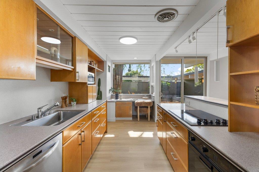 Detail Gallery Image 21 of 75 For 729 Stendhal Ln, Cupertino,  CA 95014 - 4 Beds | 2 Baths