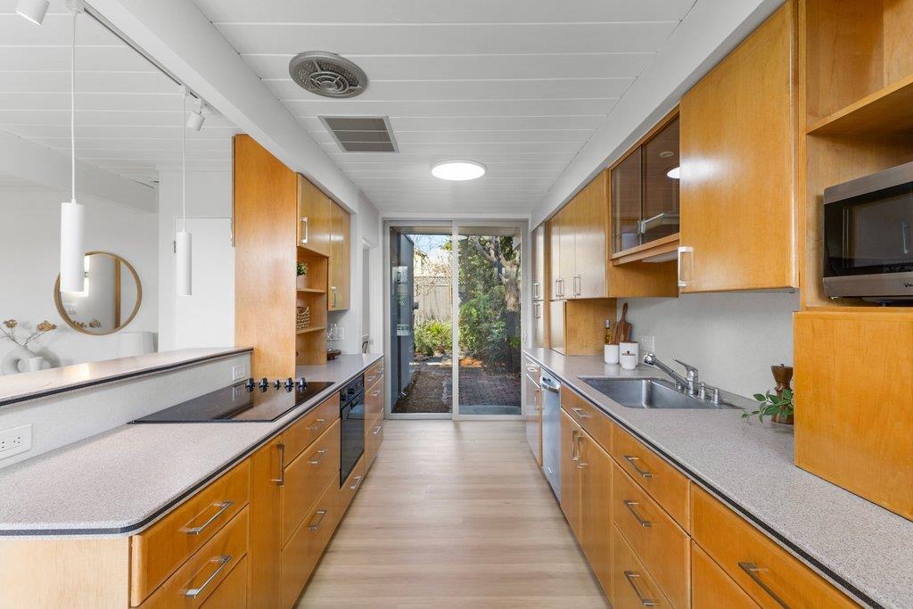 Detail Gallery Image 27 of 75 For 729 Stendhal Ln, Cupertino,  CA 95014 - 4 Beds | 2 Baths