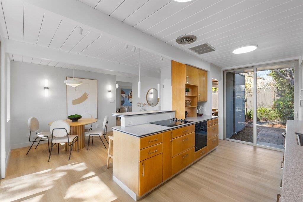 Detail Gallery Image 28 of 75 For 729 Stendhal Ln, Cupertino,  CA 95014 - 4 Beds | 2 Baths