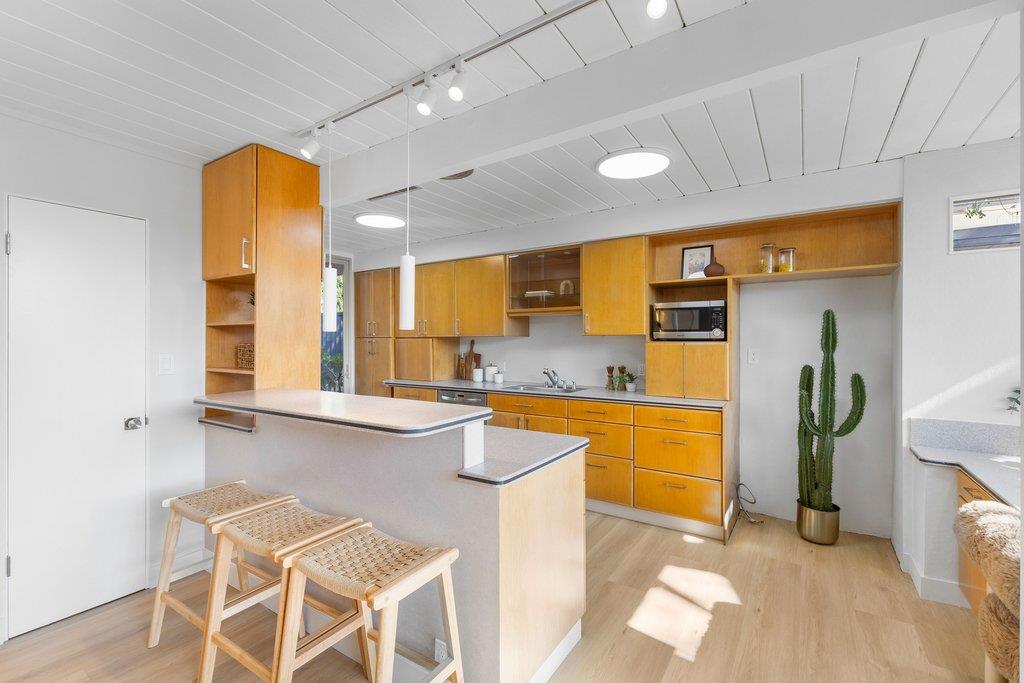 Detail Gallery Image 31 of 75 For 729 Stendhal Ln, Cupertino,  CA 95014 - 4 Beds | 2 Baths