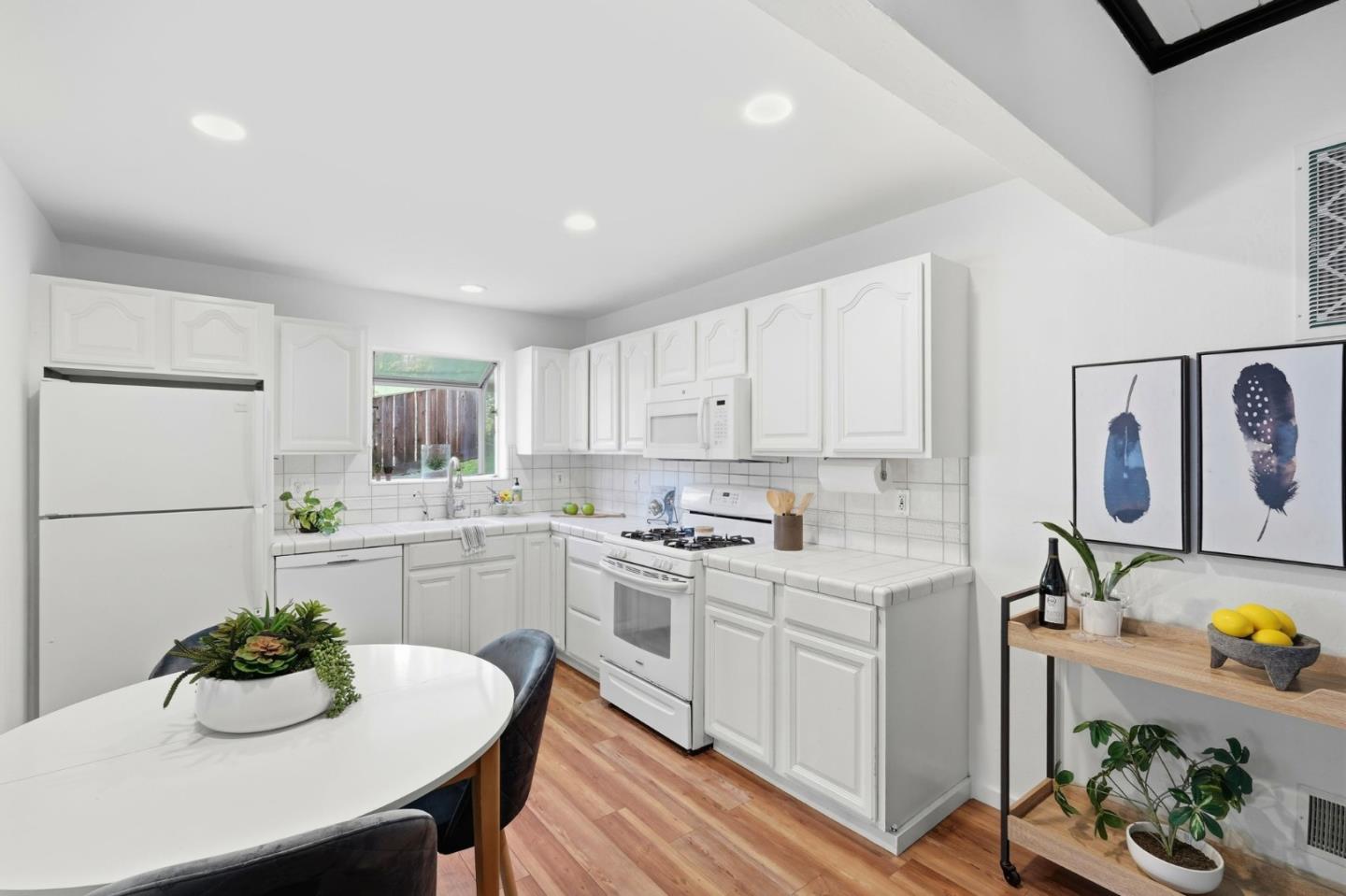 Detail Gallery Image 11 of 40 For 373 Sandalwood Dr, Aptos,  CA 95003 - 2 Beds | 1/1 Baths