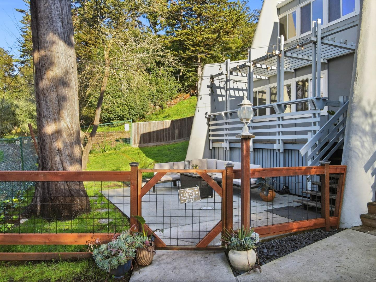 Detail Gallery Image 32 of 40 For 373 Sandalwood Dr, Aptos,  CA 95003 - 2 Beds | 1/1 Baths