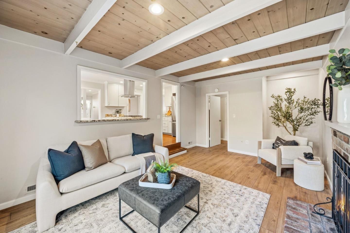 Detail Gallery Image 12 of 39 For 173 Branbury Dr, Campbell,  CA 95008 - 3 Beds | 2/1 Baths