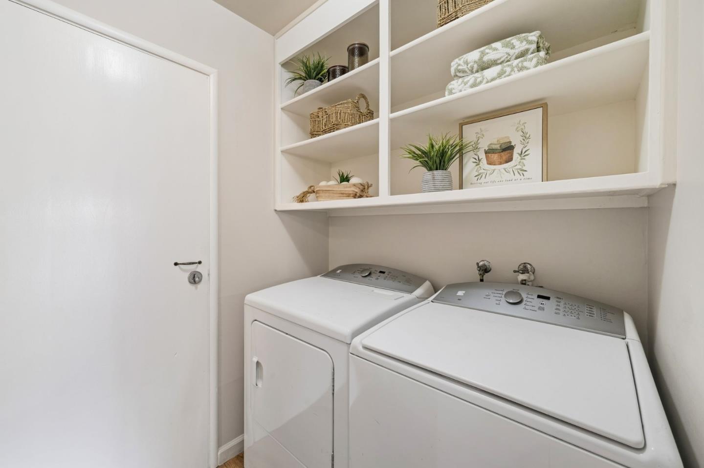 Detail Gallery Image 14 of 39 For 173 Branbury Dr, Campbell,  CA 95008 - 3 Beds | 2/1 Baths