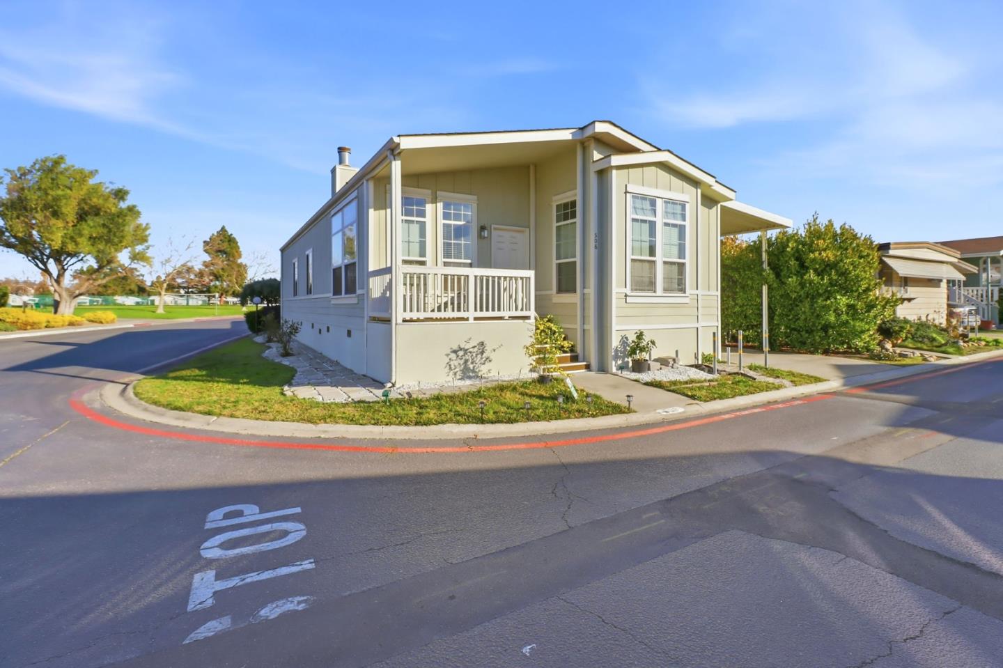 Detail Gallery Image 3 of 31 For 1220 Tasman Dr #508,  Sunnyvale,  CA 94089 - 3 Beds | 2 Baths