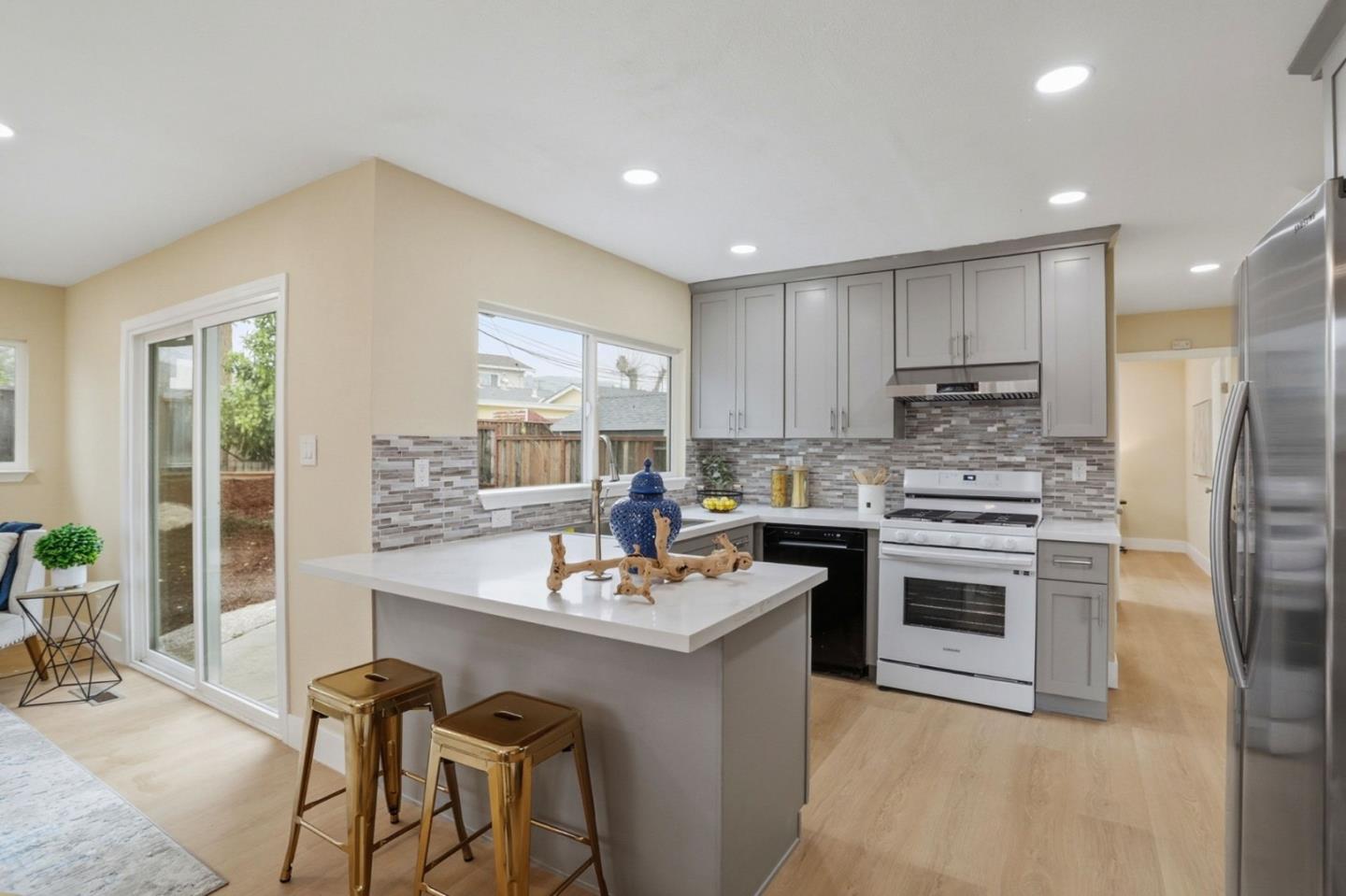 Detail Gallery Image 12 of 42 For 2074 Ashwood Ln, San Jose,  CA 95132 - 4 Beds | 3 Baths