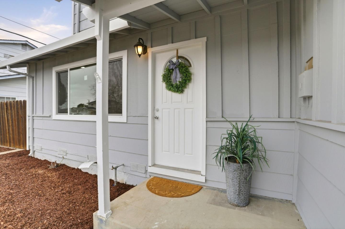 Detail Gallery Image 4 of 42 For 2074 Ashwood Ln, San Jose,  CA 95132 - 4 Beds | 3 Baths