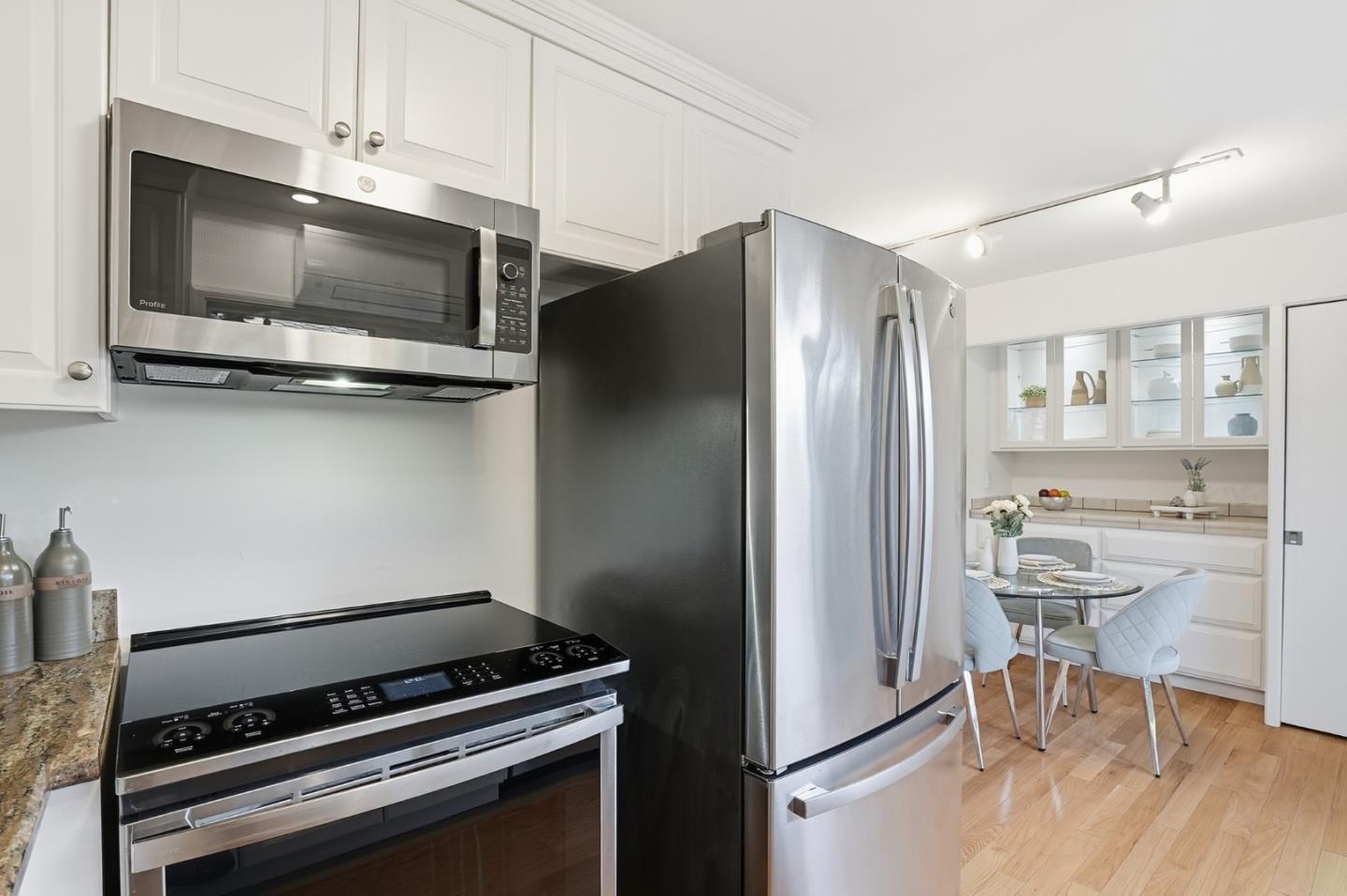 Detail Gallery Image 10 of 53 For 1140 Glenmeadow Court, San Jose,  CA 95125 - 3 Beds | 2/1 Baths