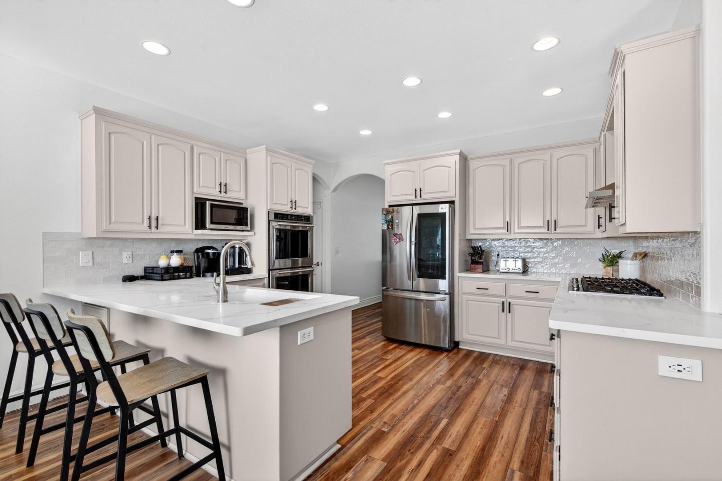 Detail Gallery Image 13 of 57 For 313 Taryn Ct, Hollister,  CA 95023 - 4 Beds | 3 Baths