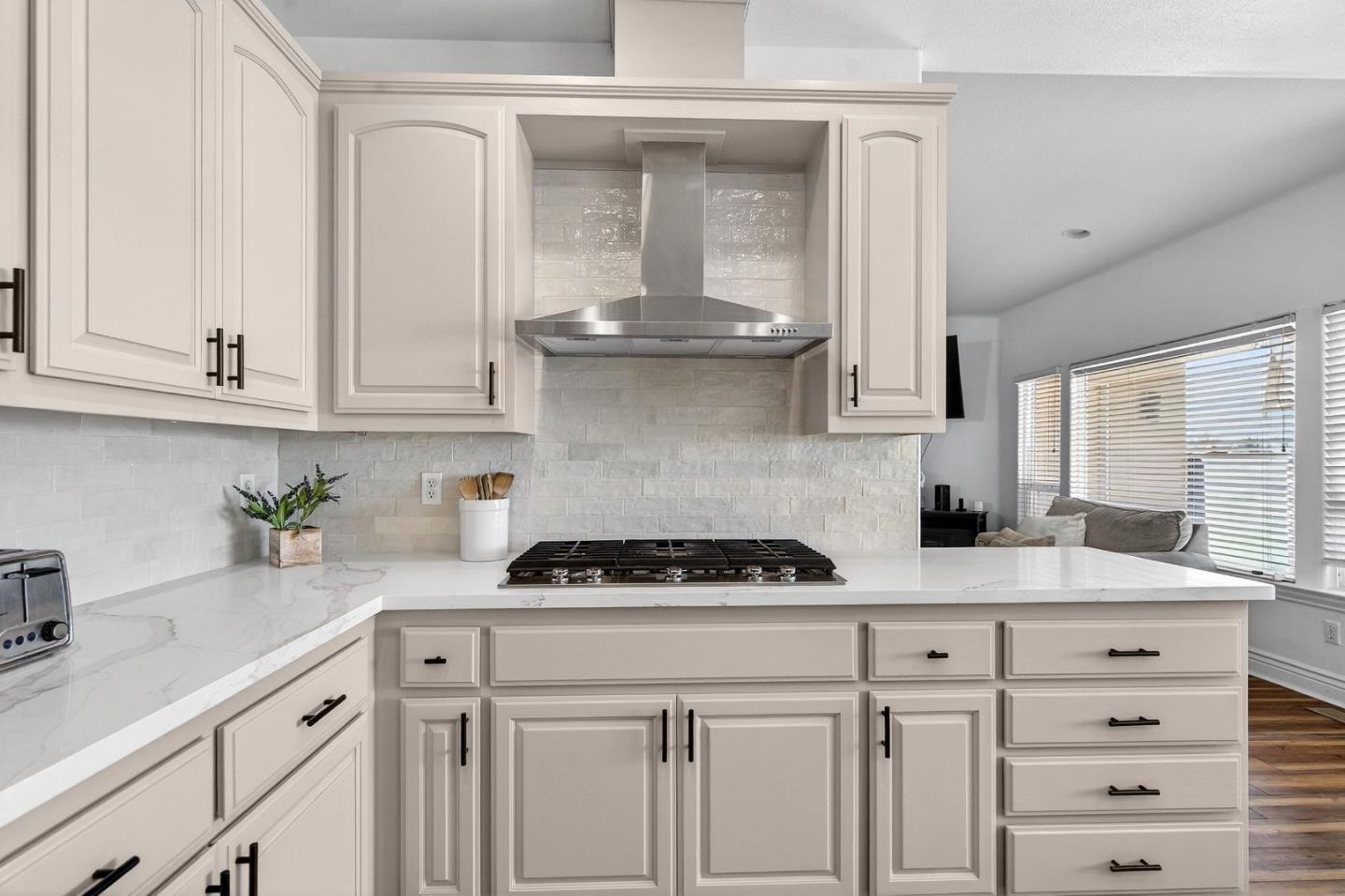 Detail Gallery Image 15 of 57 For 313 Taryn Ct, Hollister,  CA 95023 - 4 Beds | 3 Baths