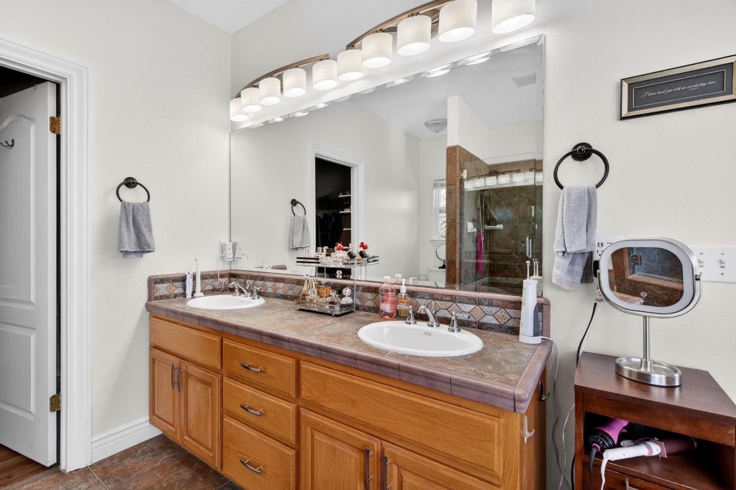 Detail Gallery Image 27 of 57 For 313 Taryn Ct, Hollister,  CA 95023 - 4 Beds | 3 Baths