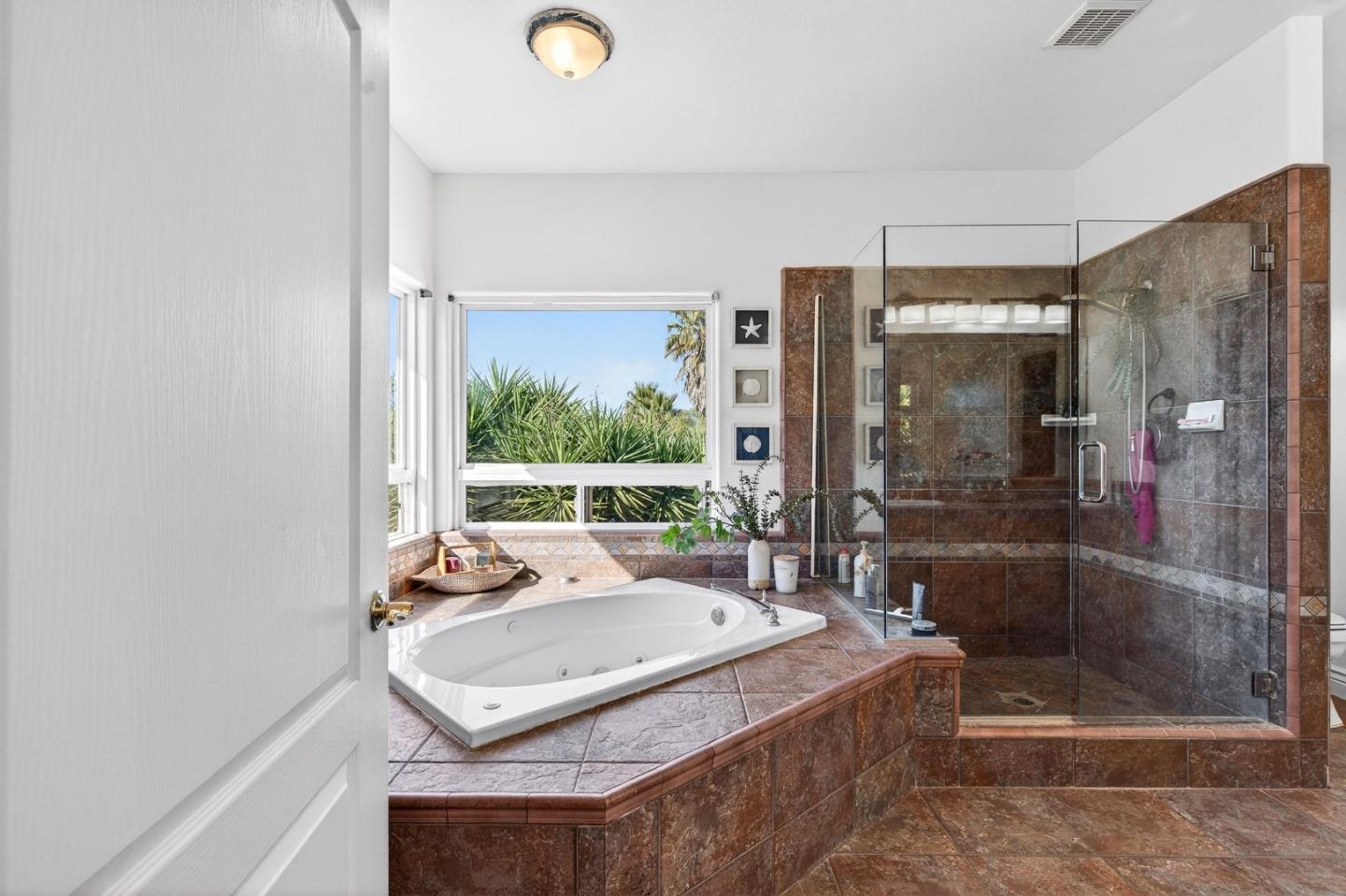 Detail Gallery Image 28 of 57 For 313 Taryn Ct, Hollister,  CA 95023 - 4 Beds | 3 Baths