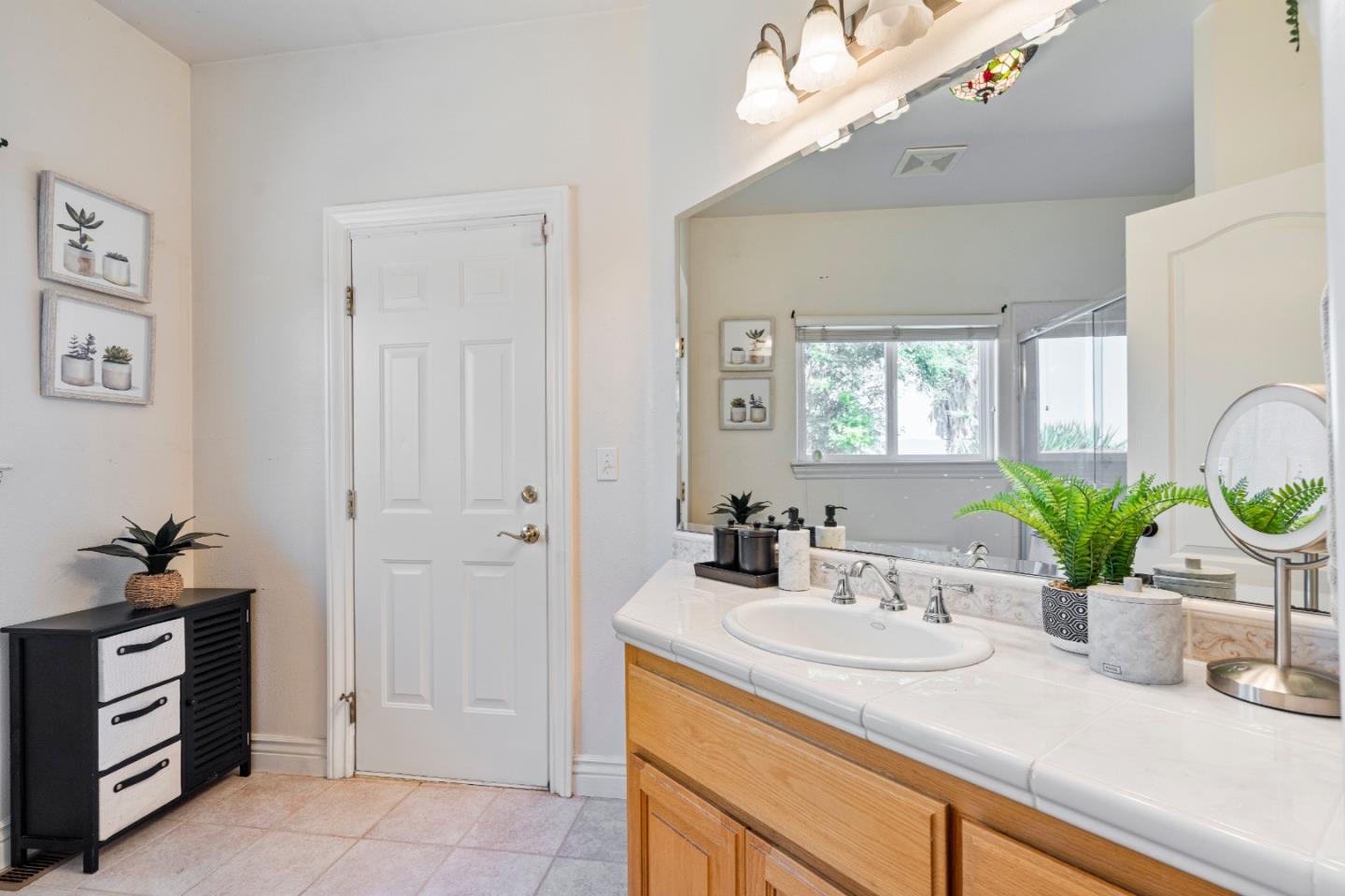 Detail Gallery Image 33 of 57 For 313 Taryn Ct, Hollister,  CA 95023 - 4 Beds | 3 Baths