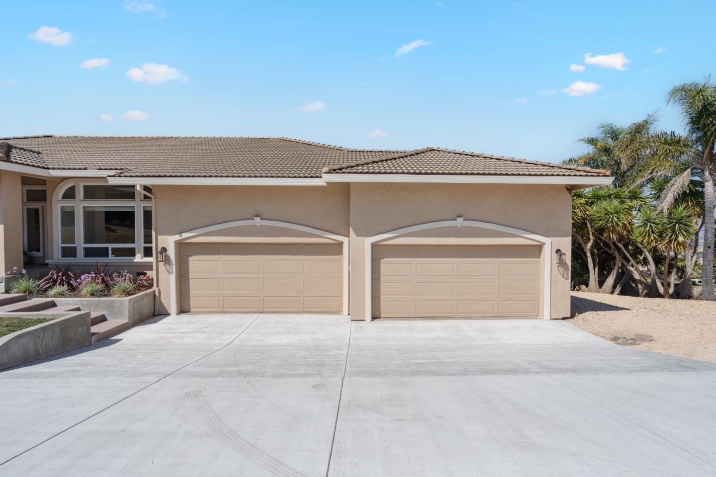 Detail Gallery Image 5 of 57 For 313 Taryn Ct, Hollister,  CA 95023 - 4 Beds | 3 Baths