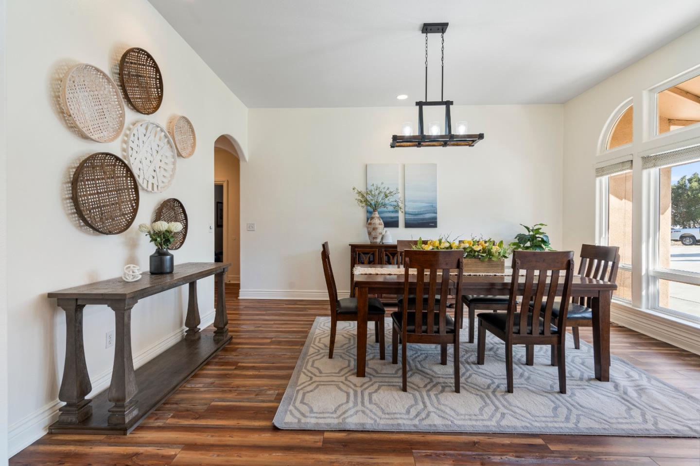 Detail Gallery Image 8 of 57 For 313 Taryn Ct, Hollister,  CA 95023 - 4 Beds | 3 Baths