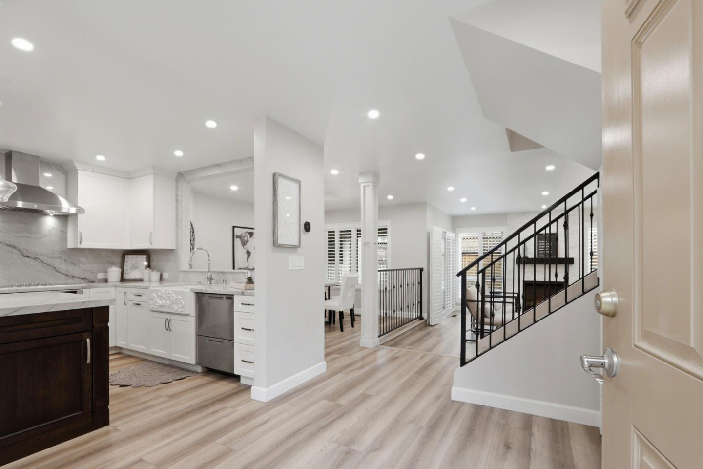 Detail Gallery Image 3 of 43 For 2383 Leptis Cir, Morgan Hill,  CA 95037 - 2 Beds | 2/1 Baths