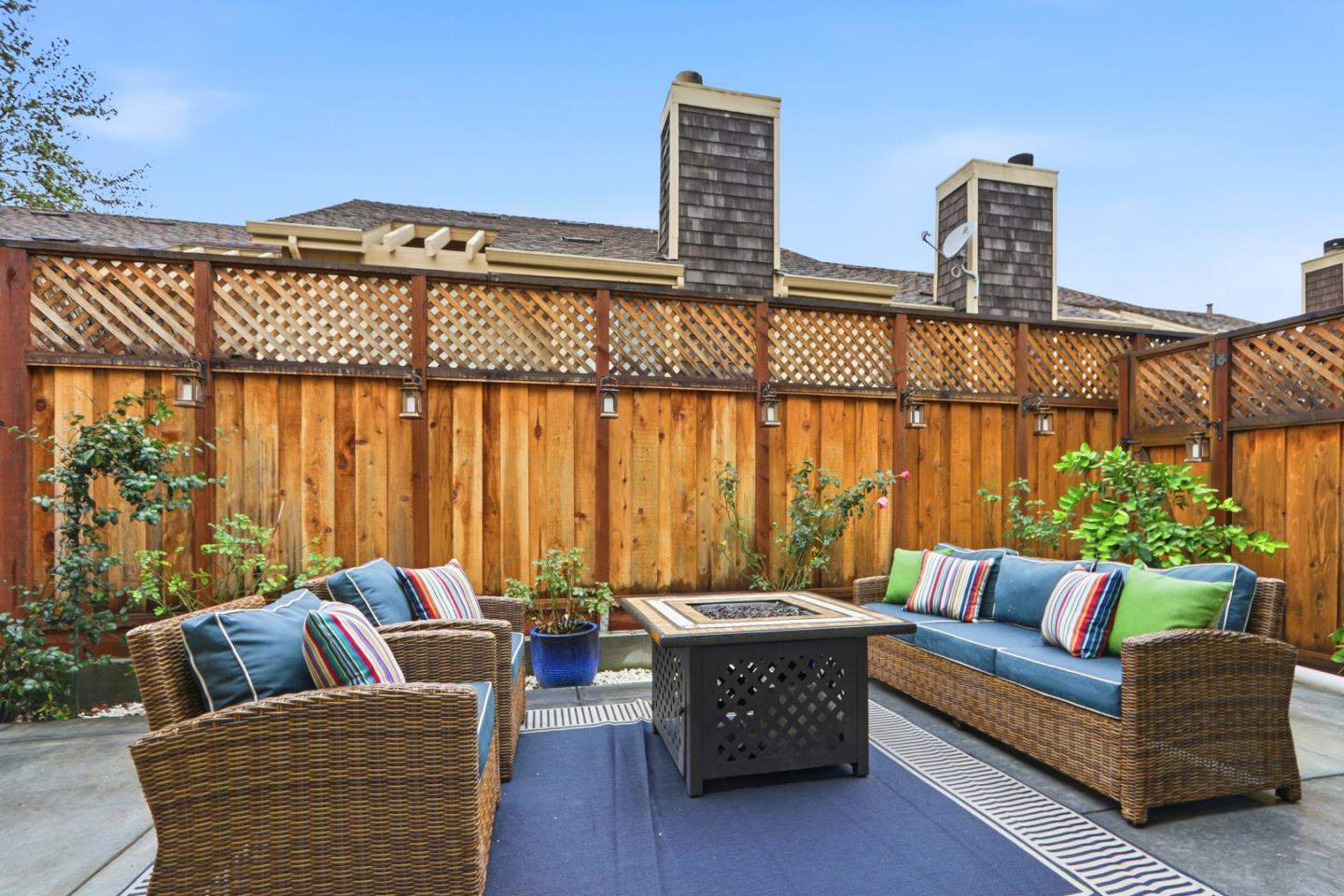 Detail Gallery Image 30 of 43 For 2383 Leptis Cir, Morgan Hill,  CA 95037 - 2 Beds | 2/1 Baths