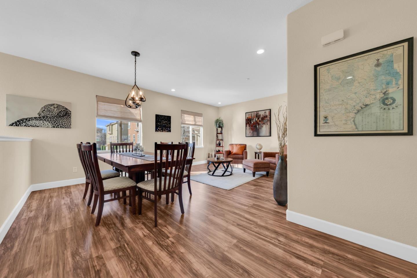 Detail Gallery Image 12 of 39 For 303 Mullinix Way, San Jose,  CA 95136 - 3 Beds | 2/1 Baths