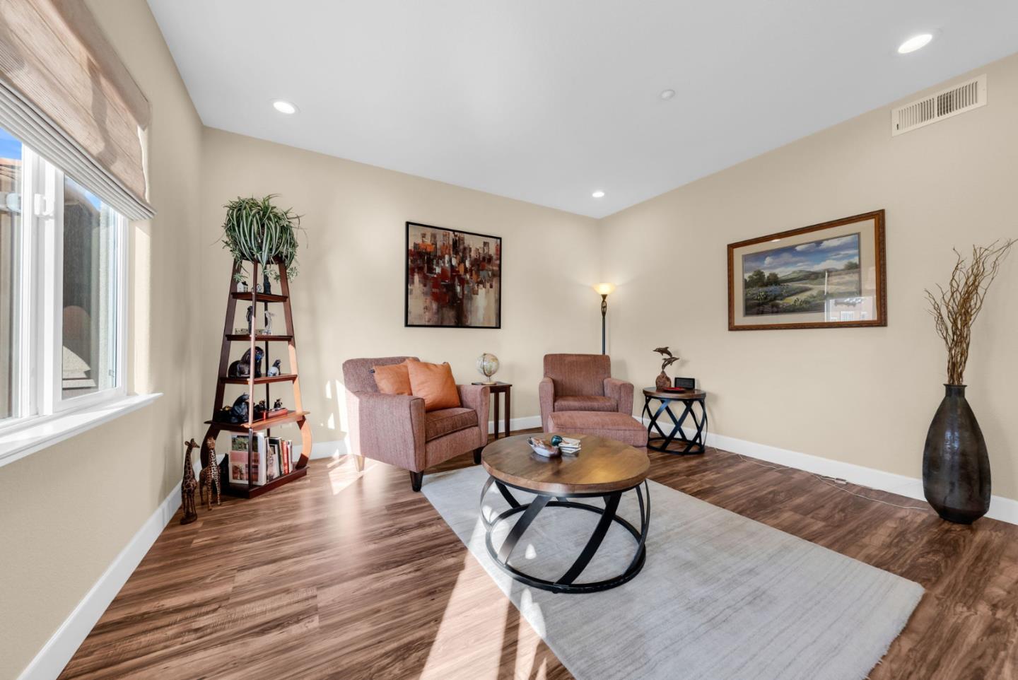 Detail Gallery Image 16 of 39 For 303 Mullinix Way, San Jose,  CA 95136 - 3 Beds | 2/1 Baths